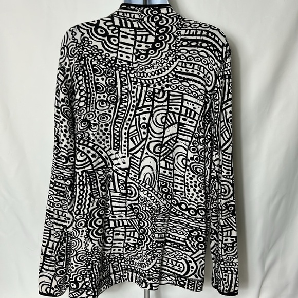 Chico’s Women’s Size Large Black and White Full Zip Summer Jacket Workout Style - Picture 6 of 9